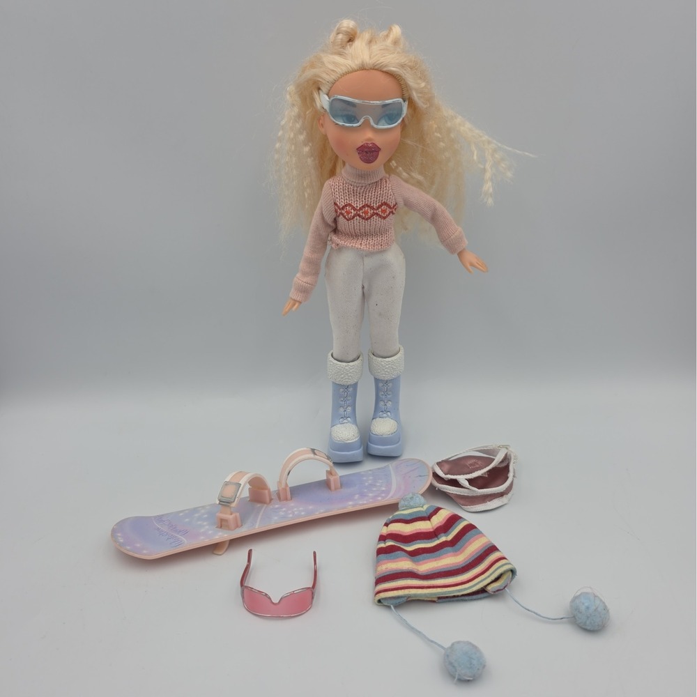 Bratz Wintertime Wonderland Cloe Doll Rare Hard to Find Vintage 2001
